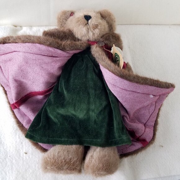 Boyds Bear Mrs. Northstar Fur Trimmed Burgundy Velvet Coat with Hood NWT 5-joint - Picture 6 of 13